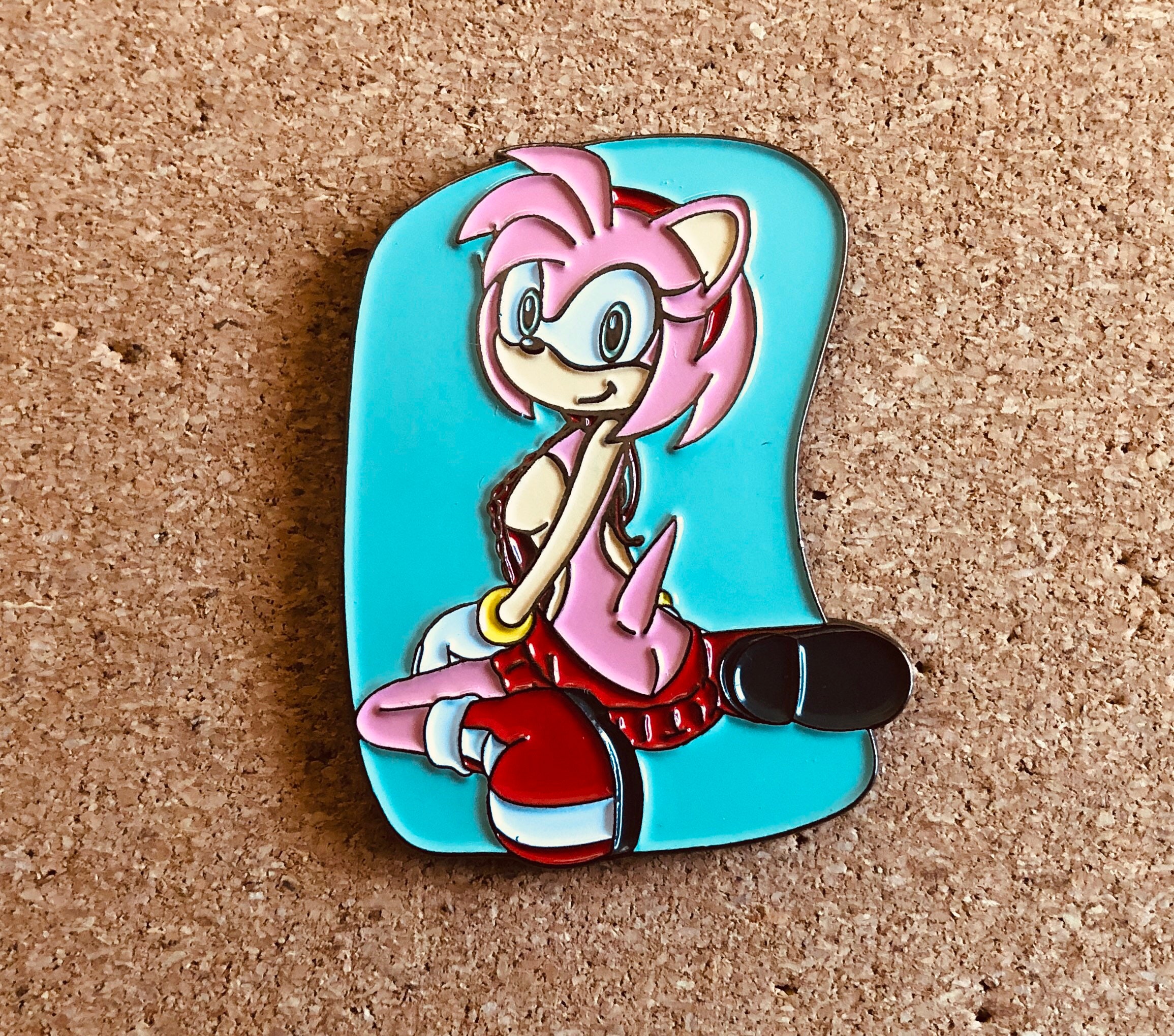 Sexy Video Game Hedgehog Girl Amy Rose Custom Made Pin Brooch pic