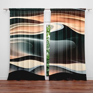 Puede incluir: Un par de cortinas de color negro, marrón y crema con un diseño abstracto ondulado.