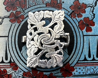 dragonfly and floral design jewelry finding 1 link, antique supplies, AnvilsAttic
