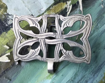 vine and leaf pattern vintage metal jewelry finding, 1 link, jewelry supply, leaf motif, antique supplies, EPNS,AnvilsAttic