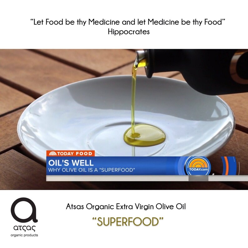 Puede incluir: Un plato blanco con un charco de aceite de oliva dorado que se vierte de una botella. El texto "OIL'S WELL WHY OLIVE OIL IS A "SUPERFOOD"" se muestra en una pancarta azul con las palabras "TODAY FOOD" en blanco. El texto "SUPERFOOD" se muestra en letras grandes sobre un fondo blanco.