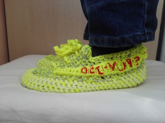 yeezy slippers green