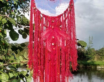 Large Red Dreamcatcher Wall Hanging – Boho Macrame Textile Art (114cm)