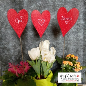 Personalizable red heart for Valentine&#39;s Day, Mother&#39;s Day, wedding, birthday, hand-painted wooden heart, garden stake from Freudenbaum