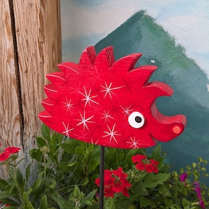Hérisson rouge/rouge foncé avec étoiles à pointes, bois d'épicéa peint à la main, décoration jardin et maison, hiver, automne, cadeau n°103