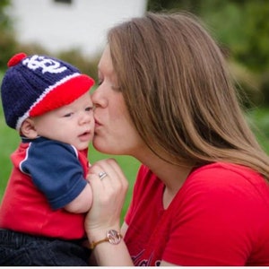 St. Louis Cardinals Baby Boy or Girl Baseball Hat for the newborn Sports Fan - Great Photo Prop