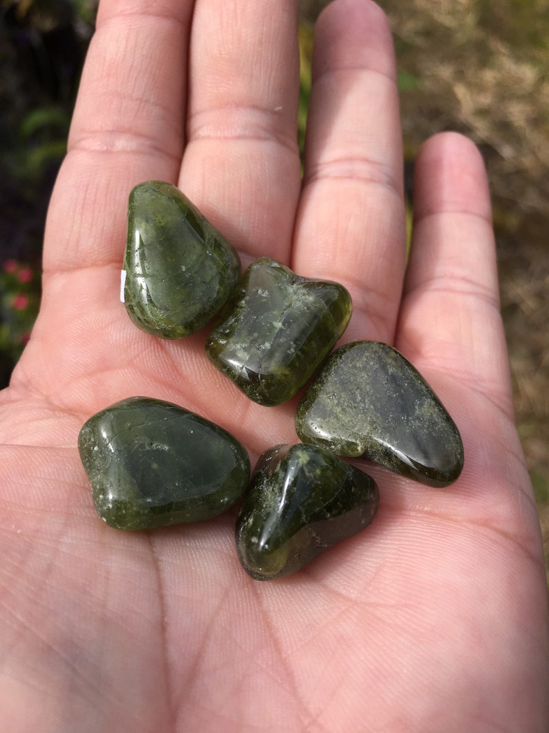 Jade Crystal healing crystals Metaphysical crystal | Etsy