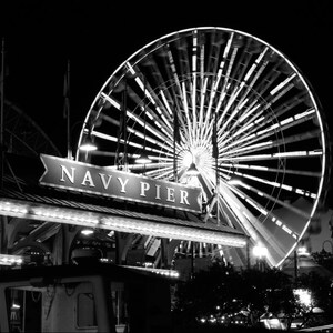 Navy Pier at Night, Chicago wall art, black and white photo, Chicago wall decor, Ferris Wheel, large canvas, 8x10 11x14 16x20 24x30 32x48" afbeelding 2