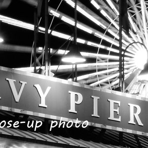 Navy Pier at Night, Chicago wall art, black and white photo, Chicago wall decor, Ferris Wheel, large canvas, 8x10 11x14 16x20 24x30 32x48" afbeelding 7