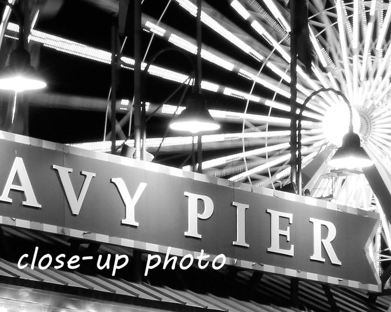 Navy Pier at Night, Chicago wall art, black and white photo, Chicago wall decor, Ferris Wheel, large canvas, 8x10 11x14 16x20 24x30 32x48" afbeelding 7
