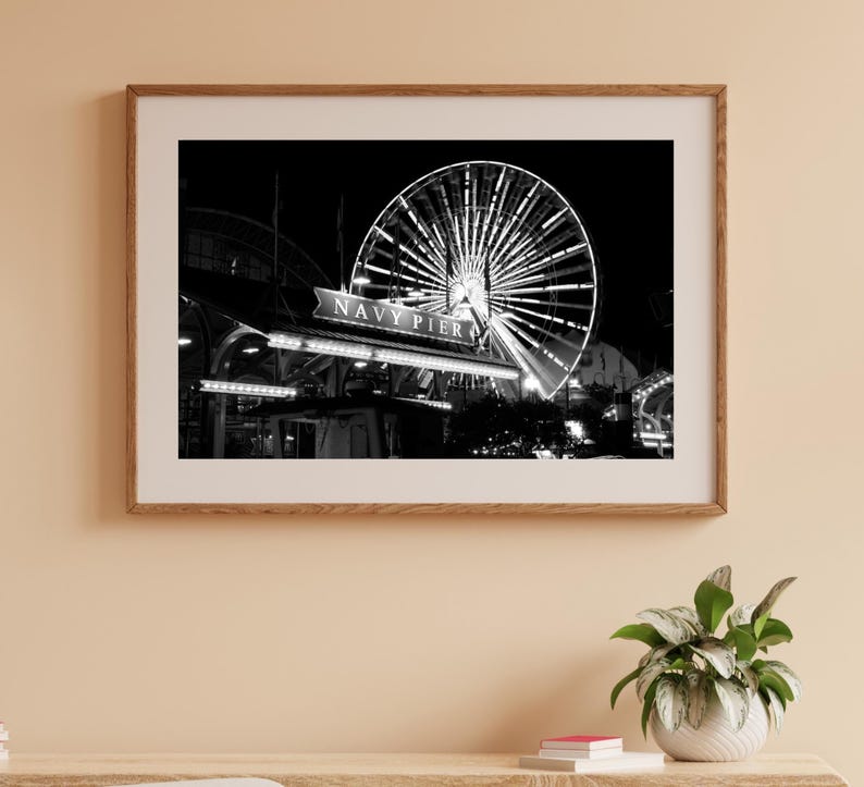 Navy Pier at Night, Chicago wall art, black and white photo, Chicago wall decor, Ferris Wheel, large canvas, 8x10 11x14 16x20 24x30 32x48" afbeelding 4