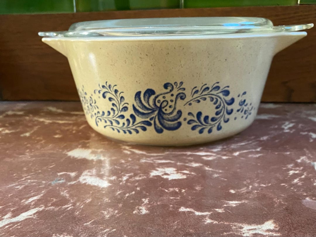 Vintage 1970s Pyrex Homestead Pattern Round Casserole 2 1/2 Qt - Etsy