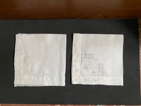 2 Vintage Linen Embroidered Handkerchiefs or Cock… - image 1