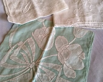 Vintage Woman's Handkerchiefs 1940 - 1950 White Mint Embroidered Appliqued Quilt Squares Retro Accessories Chic Kitsch Decor