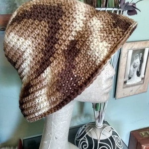 Crocheted Bucket Hat Brown Ecru  Size Average Medium