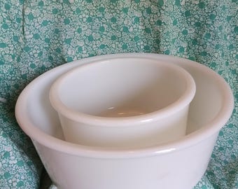 Set of Milk Glass Mixing Bowls 1950 1960 Era Sunbeam?