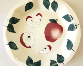 Hartstone Pottery, 9 inch - Apple pie plate. Apple Kitchen Decorations, Baking, Vintage Home, Homesteading, Country Kitchen,