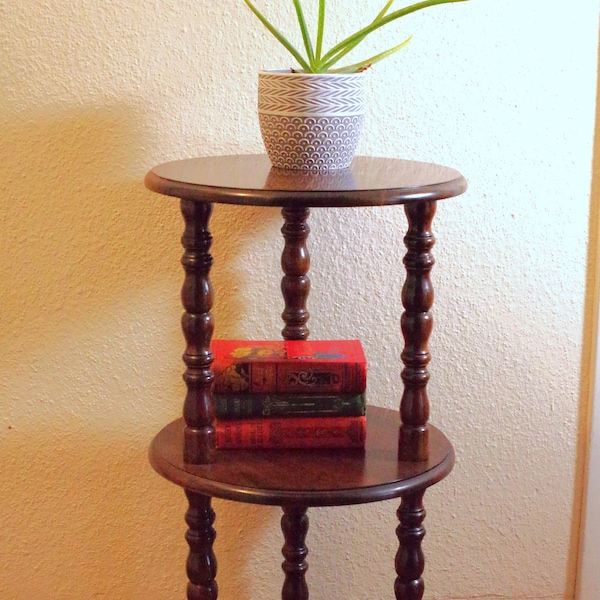 Vintage Round Étagère Wood 3 Tiered Side Table, Corner Curio / Plant Shelf Spindles Display Shelves - Ships Flat