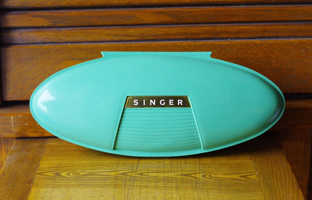Singer Buttonholer No. 489510 Green jetson Clamshell Automatic