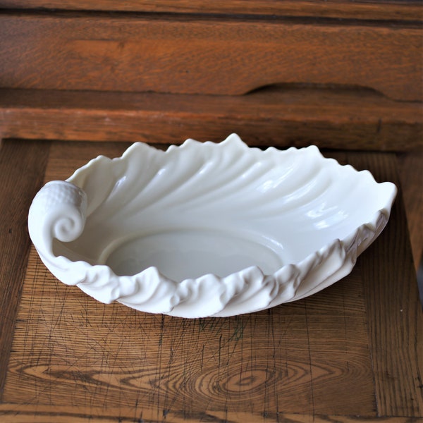 Vintage Lenox Green Mark 9" Shell Bowl, Porcelain Console Bowl, Cream Colored Acanthus Leaf Serving Bowl Made in USA