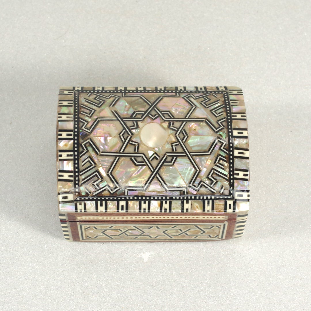 Vintage Inlayed Mother of Pearl Mosaic Keepsake Box Velvet Lined ...