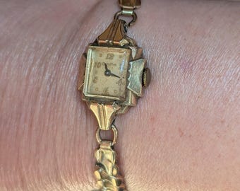 Vintage Working Bulova Yellow Gold Plated Ladies Watch: Steampunk Stretch Band