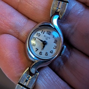 Working Vintage Elgin Round White Gold Ladies Watch w Etched Stretch Band Steampunk Whimsigoth Wedding Anniversary Stunning Elegant Bridal