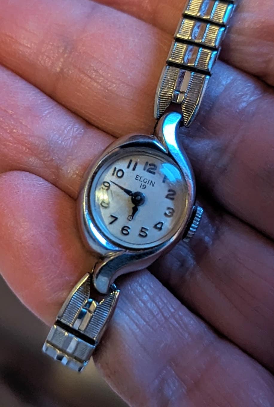 Working Vintage Elgin Round White Gold Ladies Watch W Etched  display picture 2