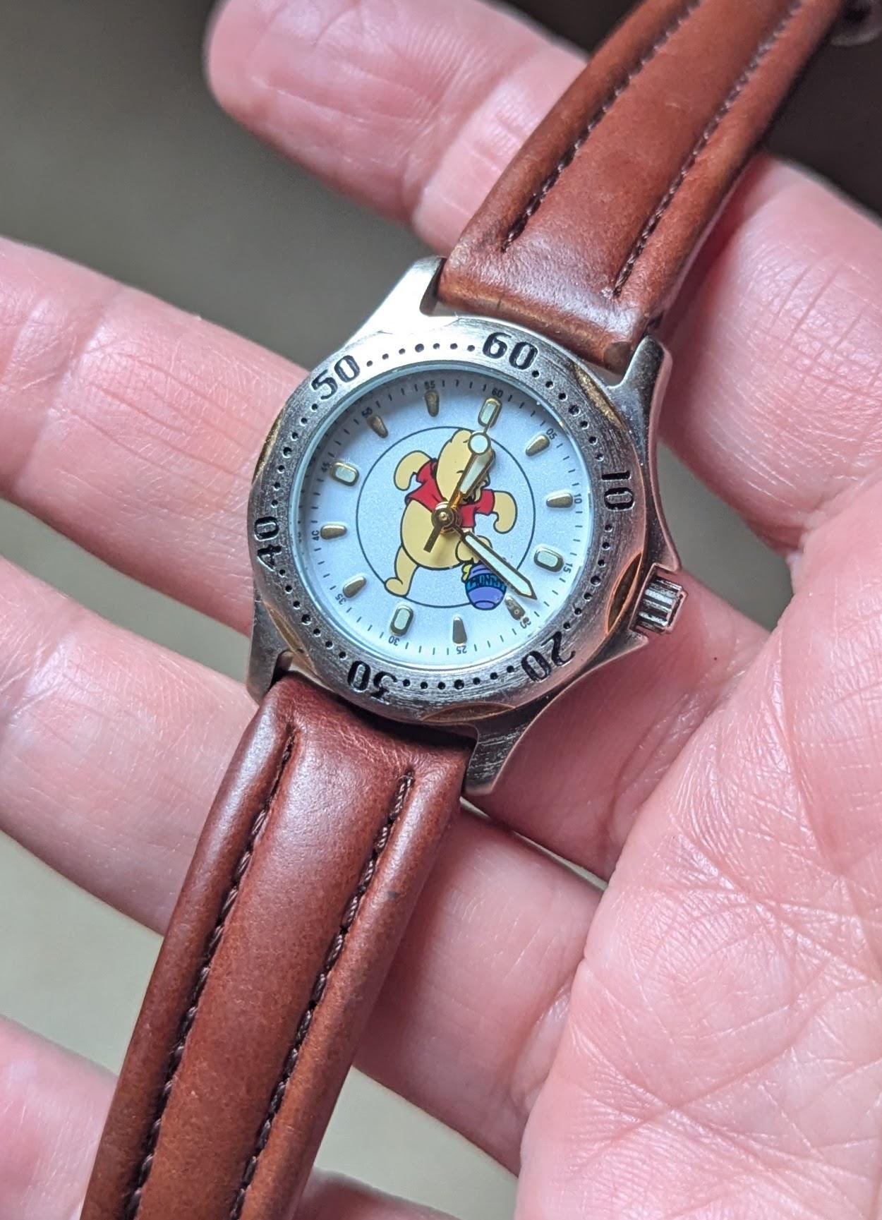 Working Vintage Disney Winnie the Pooh Gold Tone Watch Collectable
