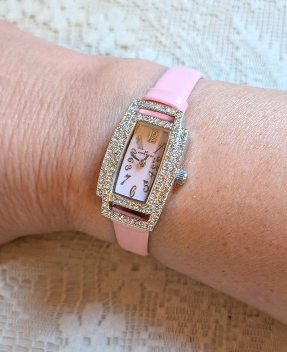 Working Vintage Anne Klein Silver Tone Unisex Watch With  display picture 2