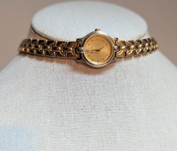 Bulova Gold Chain Link Watch Vintage Timeless Gold Chain Link Watch... | Depop main image 3