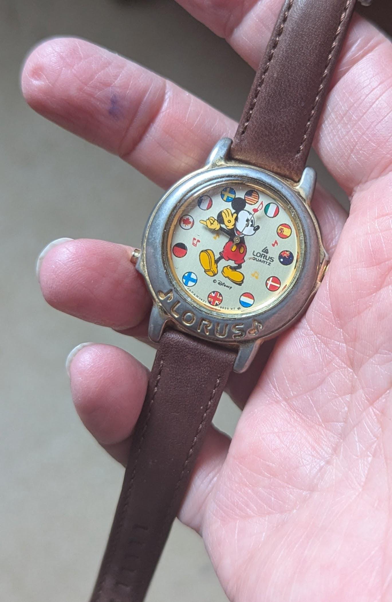 Working Vintage Lorus Disney Mickey Mouse Gold Tone Watch 