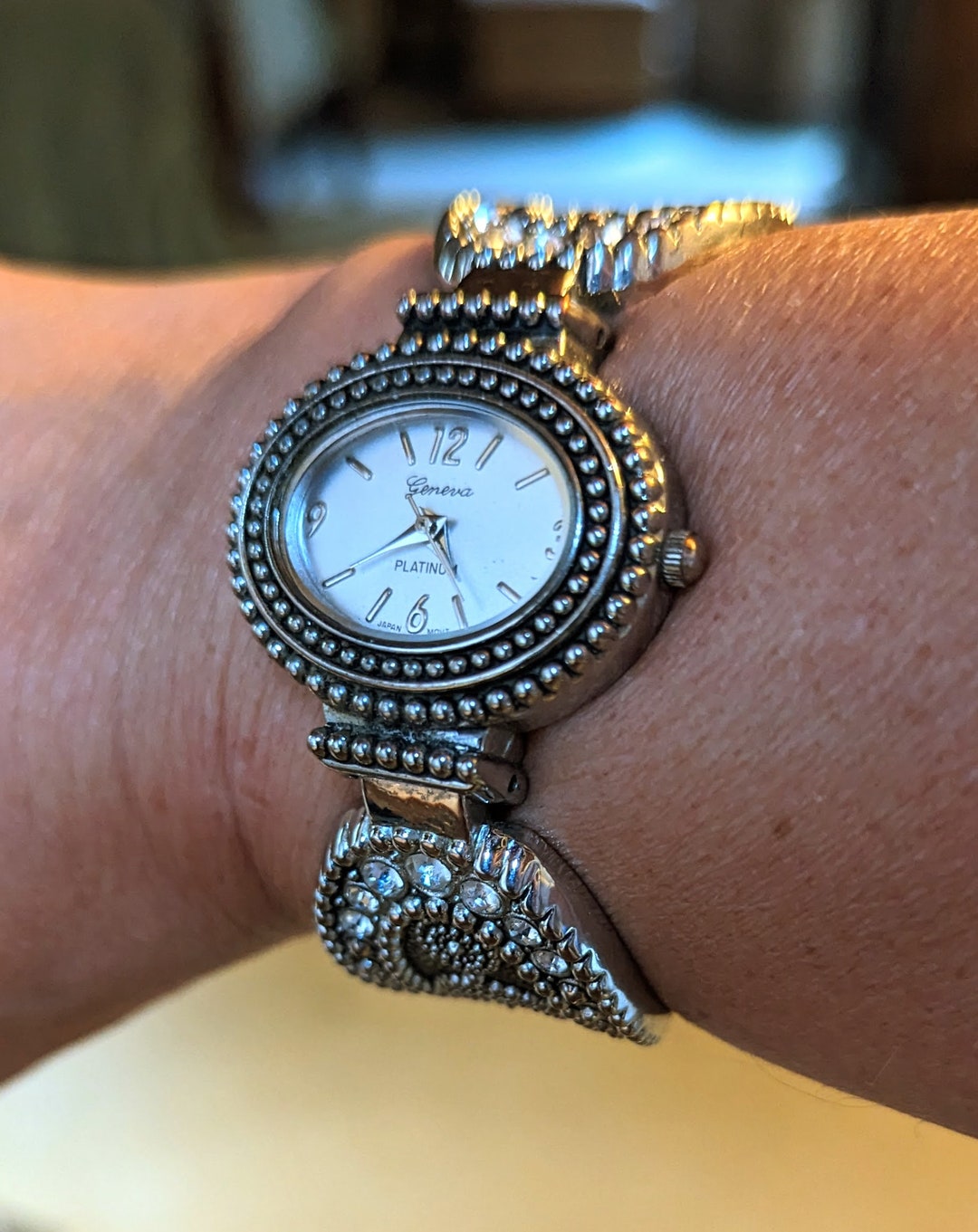 Stainless Steel Geneva Rhinestone Watch Working Geneva Platinum