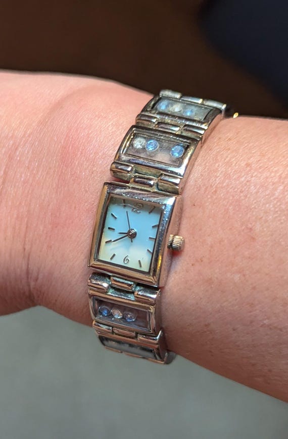 Vintage Valetta Silver Tone Watch: Blue Face, Floating  display picture 2