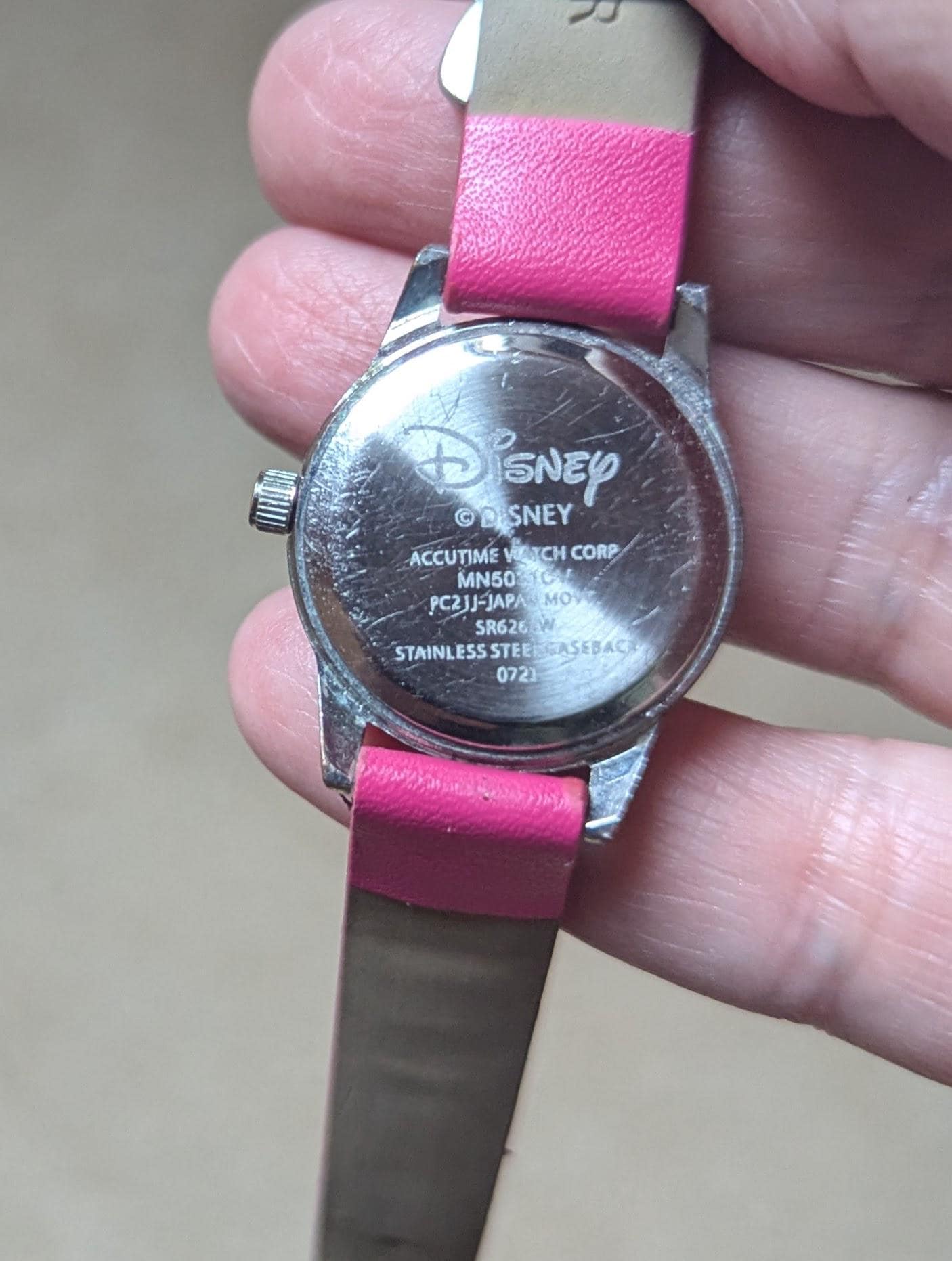 DISNEY MINNIE MOUSE WATCH WITH PINK LEATHER & SILVER METAL HEARTS BAND Minnie Mouse Time Teacher Watch: Kids - Ewatch factory main image 3