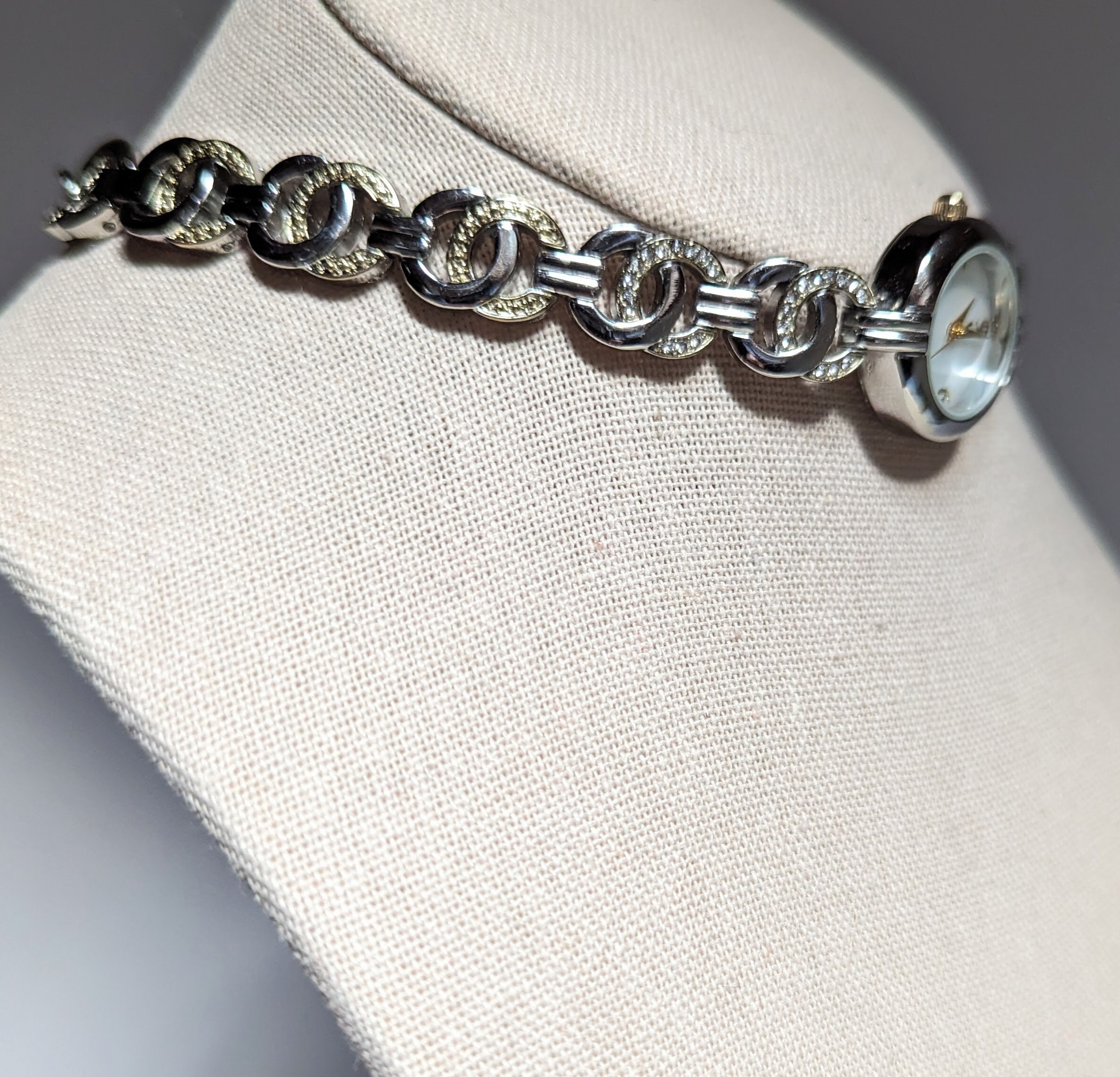 Vintage Working Unmarked 2 Tone Watch Choker Necklace Rhinestones