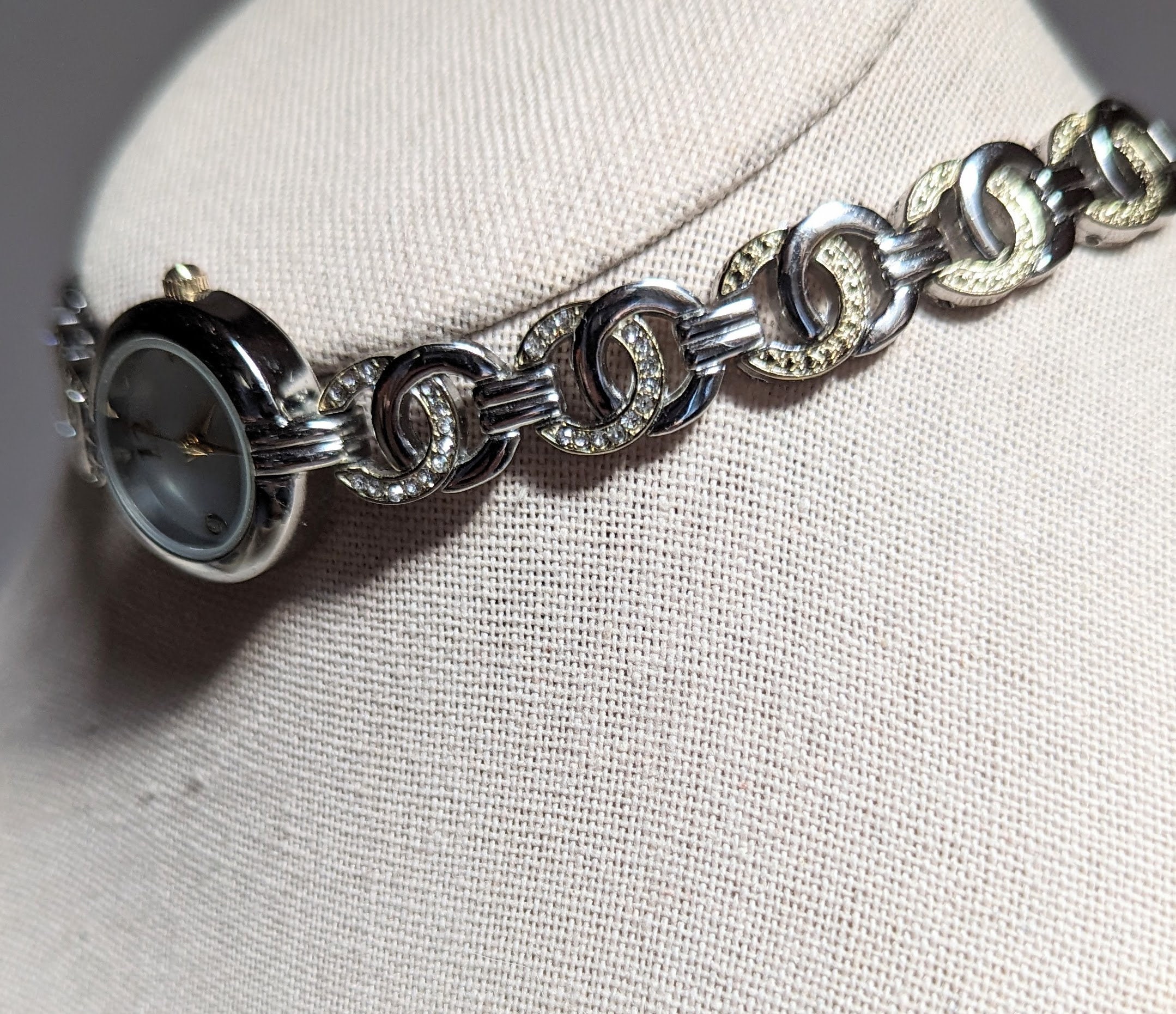 Vintage Working Unmarked 2 Tone Watch Choker Necklace Rhinestones