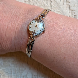 Manual Gruen Watch - Etsy display picture 3
