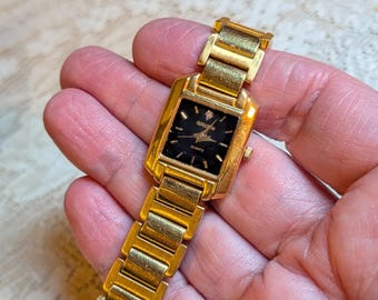Vintage Working Gruen Gold Tone Quartz Watch with Chunky Link Band, Black Dial and New Battery