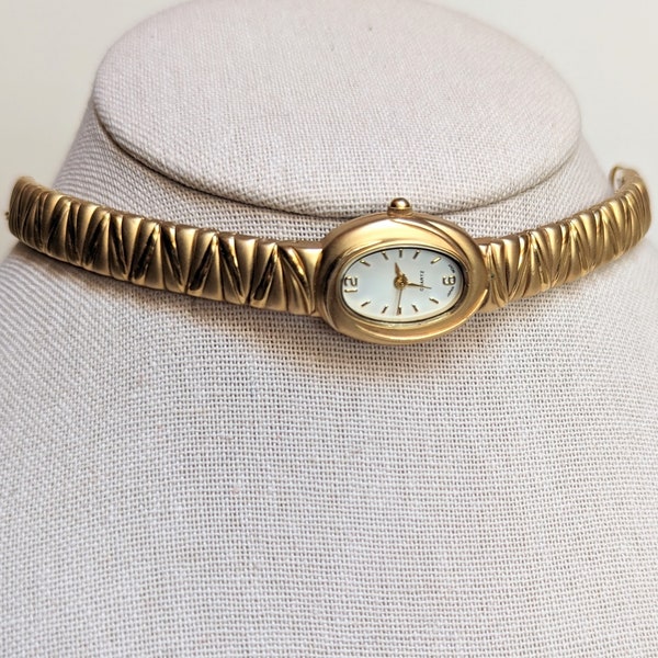 Vintage Unmarked brushed gold & shiny tone oval qtz watch choker Taylor Swift style steampunk whimsigoth wedding anniversary bridal  unisex