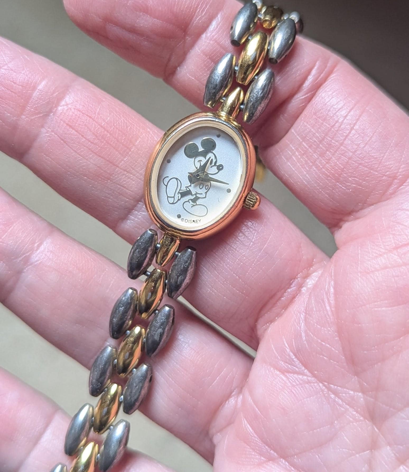 Vintage Disney Two Tone Oval Micky Mouse Watch With Oval  display picture 3
