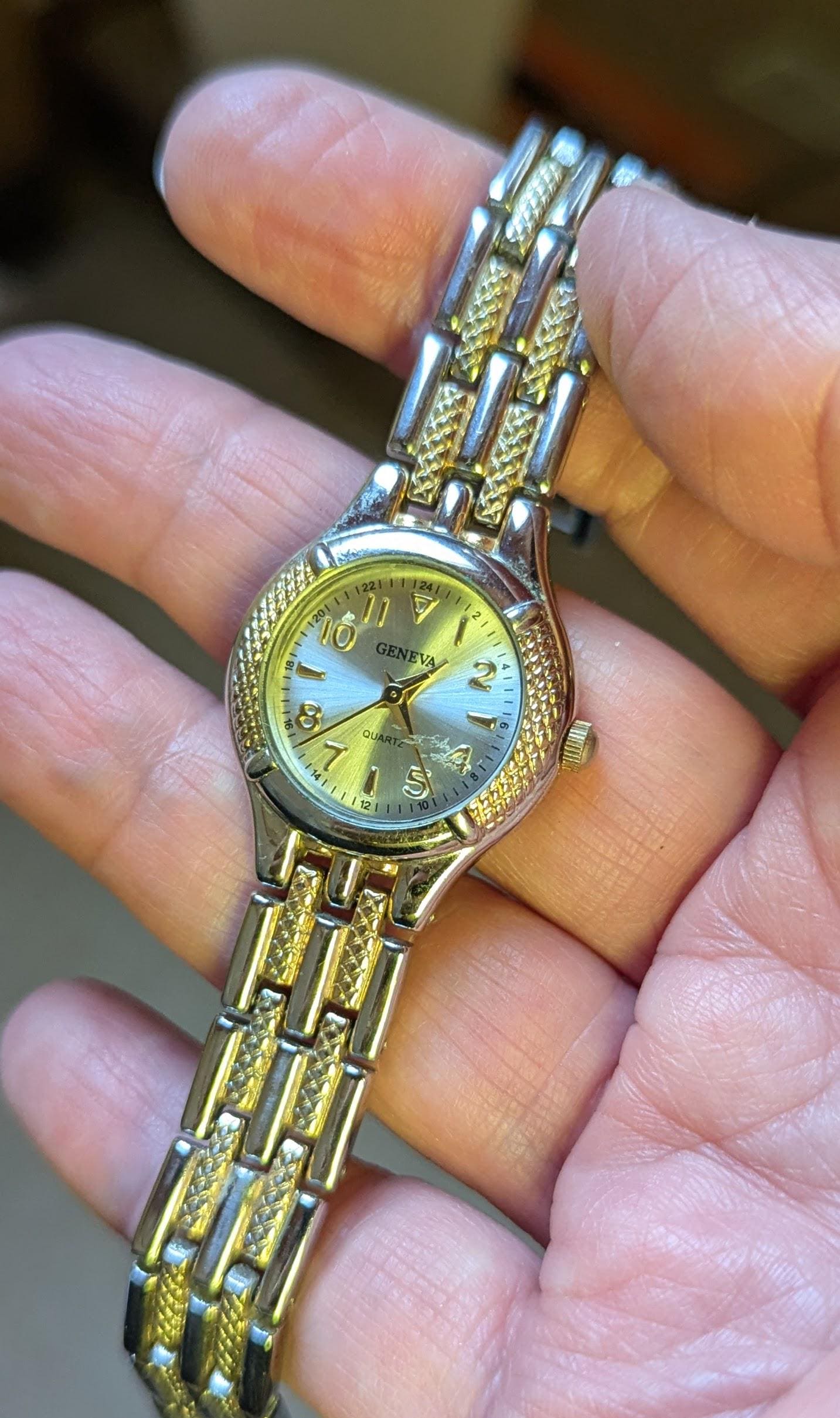Geneva Quartz Analog Watch Link Bracelet Womens Gold Tone Case Band Blue Dial Geneva Ladies Quartz Black Dial Black Leather Band Watch  main image 3