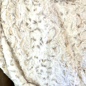 2 Yard Precut Luxe Cuddle® Snowy Owl Natural by Shannon Fabrics - Brown Cream Faux Animal Hide Minky Fabric - Faux Fur Owl Print Fabric