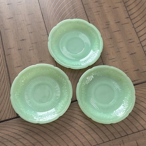 Vintage Fire-King Jadeite &quot;Alice&quot; pattern Saucers