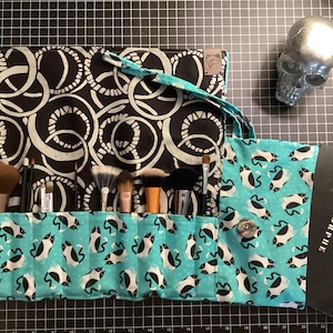 travel brush roll, makeup organizer, art supply organizer, makeup brush roll with pallette, travel organizer
