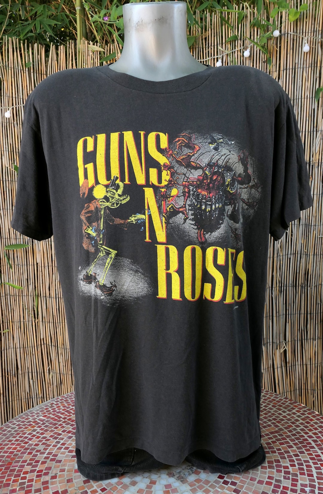 80's Vintage 1987 GUNS N ROSES Banned Cover Robert Williams T