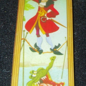Disney Haunted Mansion Stretching Portrait Villain Captain Hook Peter Pan Pendant Disneyland Walt World Magnet Jewelry