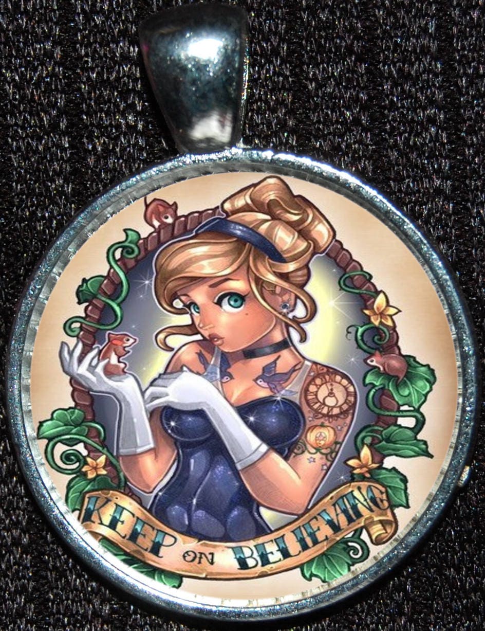 純プラチナ　「シンデレラ」70周年 記念ペンダントトップ　ディズニー 限定版 ディズニー 映画 シンデレラ 公開70周年記念 純プラチナ コイン