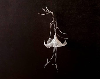 Dancer Wire mesh Wall hanging figurine Metal wall art  Mother day gift Birthday gift to her