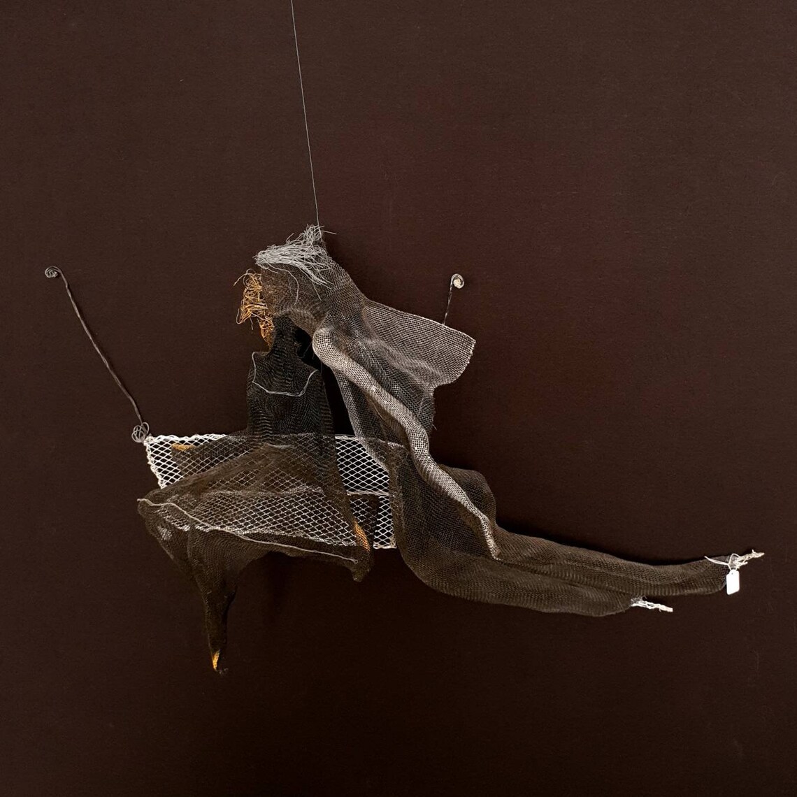 Metal Wall Art Couple on Swing Wire Mesh Sculpture Metal Art Couple ...